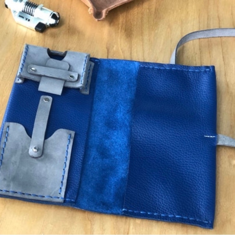 Premium leather Cigar Case royal blue gray. New in box